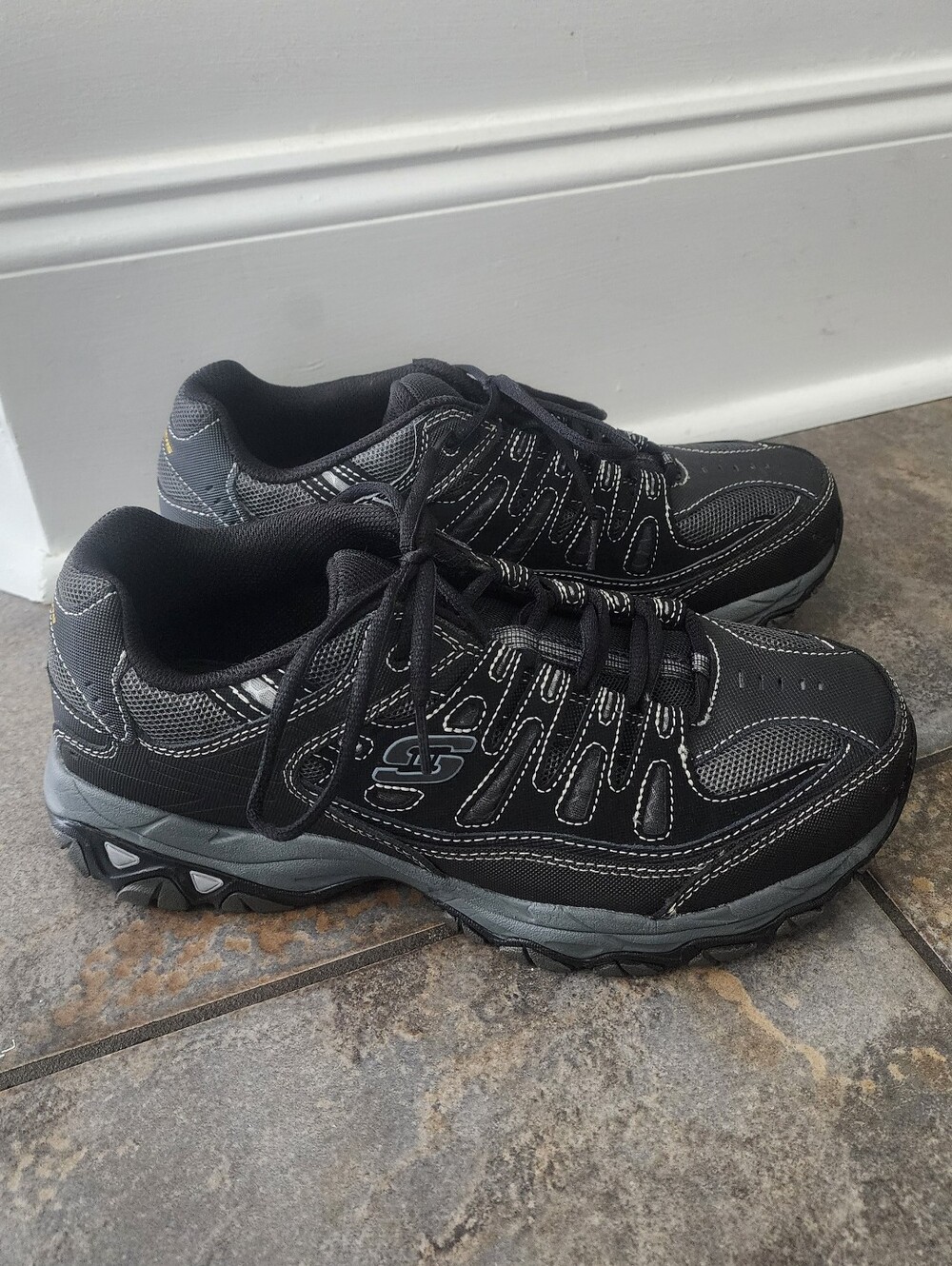 Sketchers Men's 10.5 Afterburn Memory Fit Extra Wide Fit Fashion Sneakers